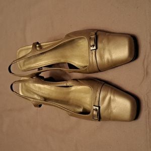 Karen Scott, 8 1/2, gold